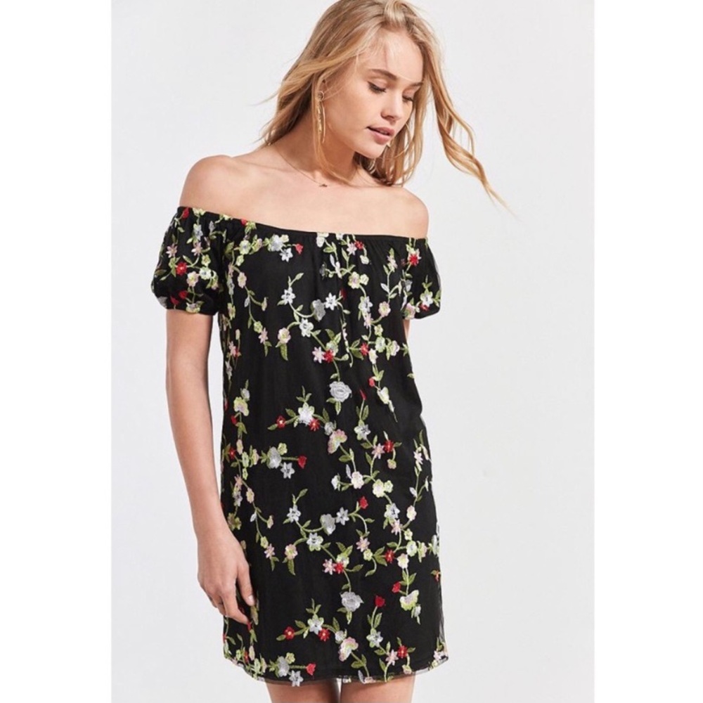 URBAN OUTFITTERS Kimchi Blue Embroidered Dress